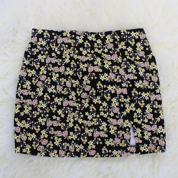 Stitch & Pine Floral Slit Mini Skirt - Picture 1 of 3